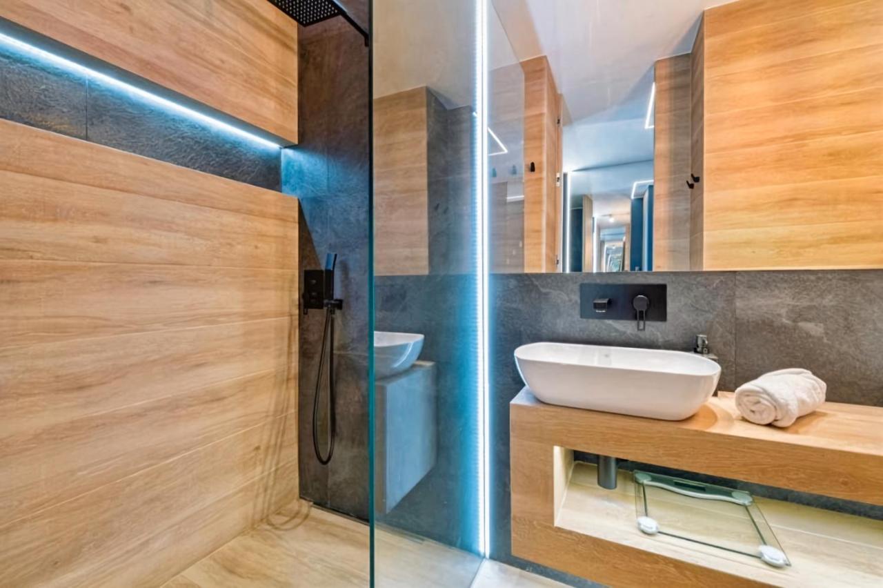 Riverview Apartament Waterline Spa & Pool グダニスク エクステリア 写真