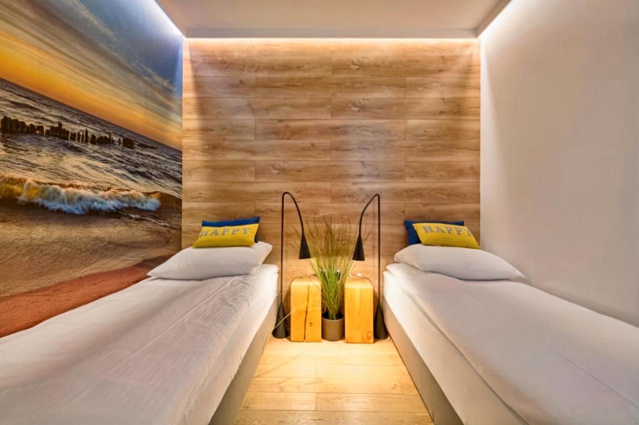 Riverview Apartament Waterline Spa & Pool グダニスク エクステリア 写真